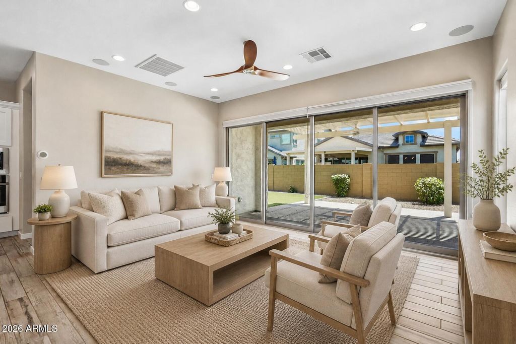 Photo of 2117 E Flamingo Way, Gilbert, AZ 85297 (MLS # 7021278)