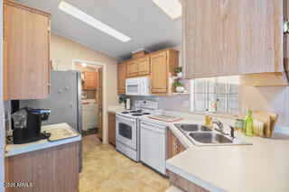 450 W SUNWEST Drive 194