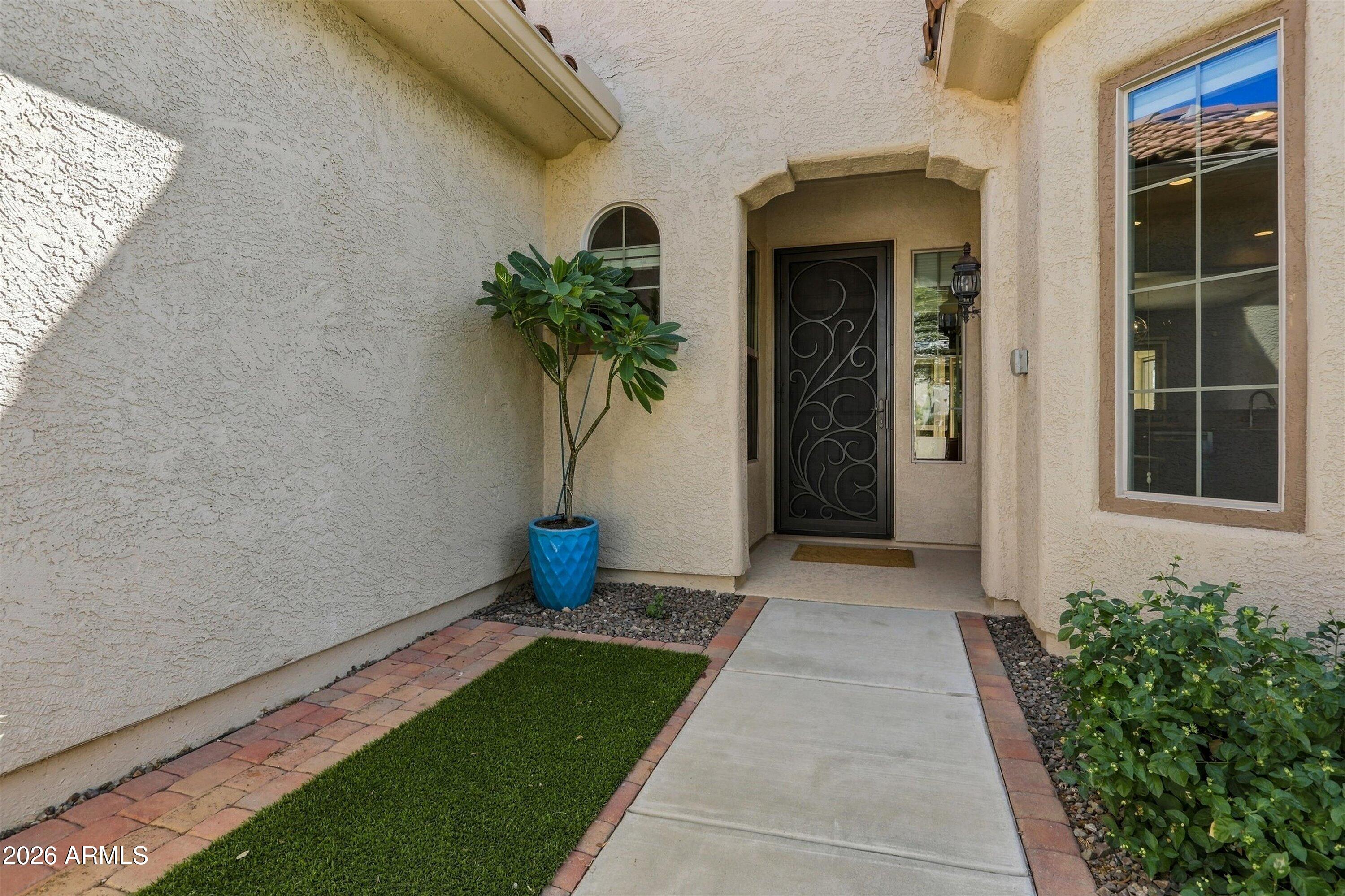 26847 W POTTER Drive