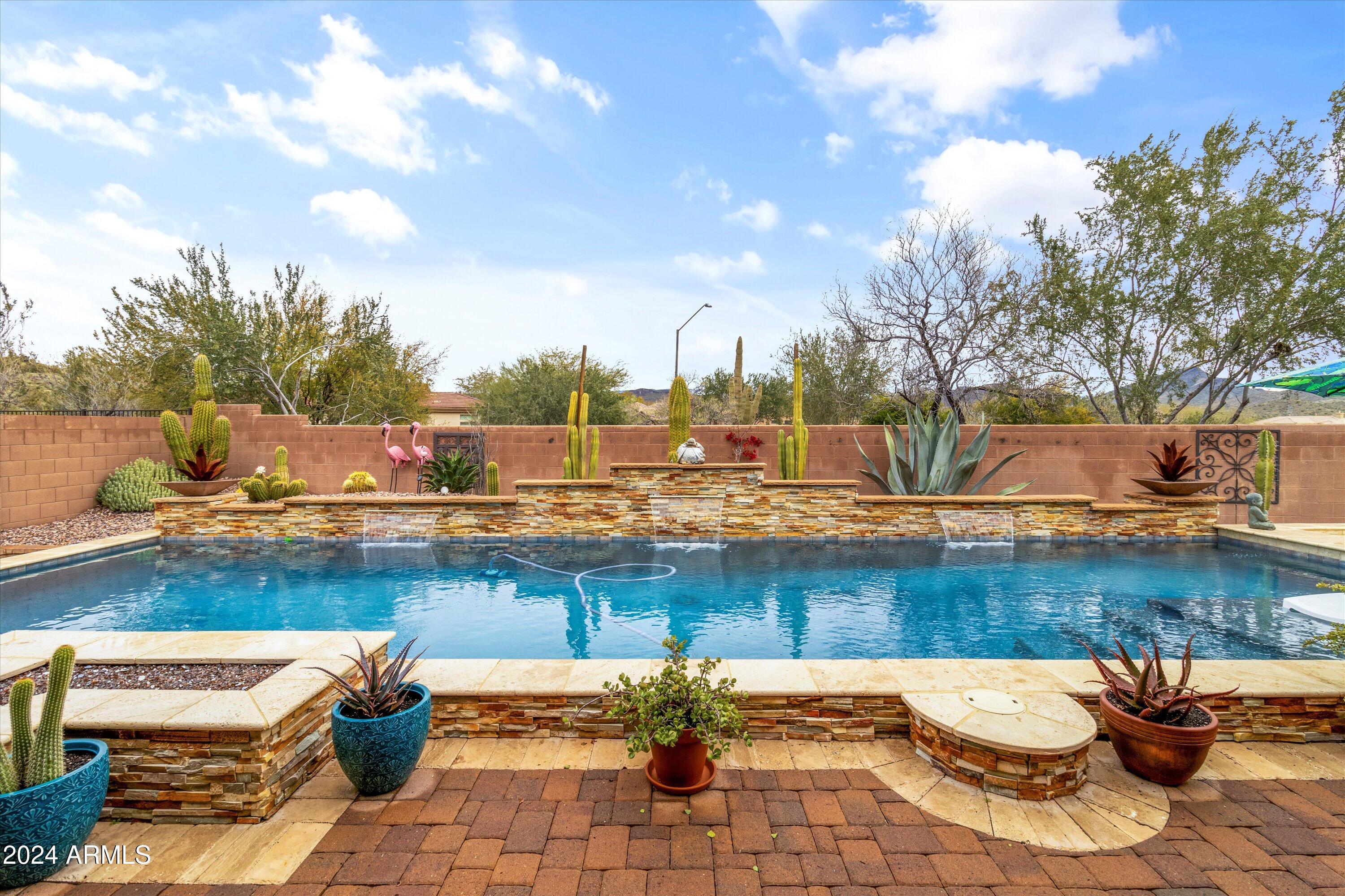 Anthem, Arizona 85086, United States, 4 Bedrooms Bedrooms, ,4 BathroomsBathrooms,Residential,Pending,24087