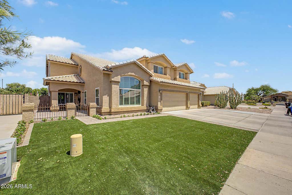 Photo of 285 S Red Rock Street, Gilbert, AZ 85296 (MLS # 7043690)