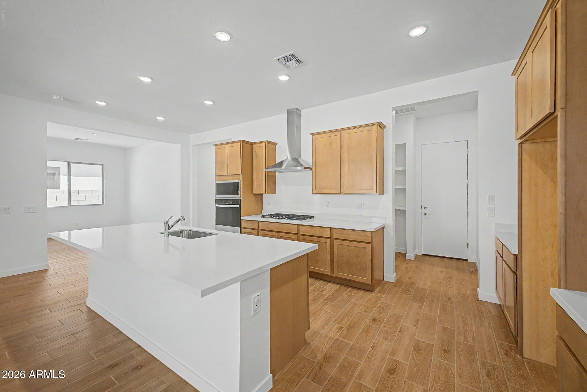 340 W FLOYD Drive
