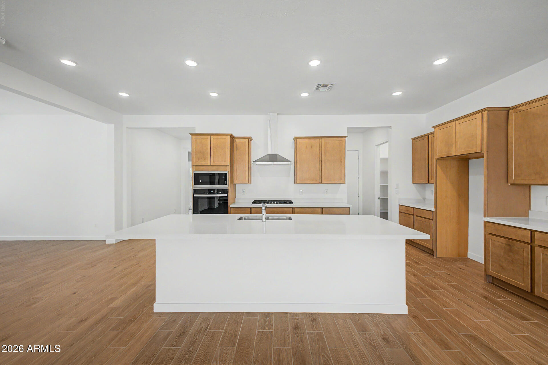 340 W FLOYD Drive