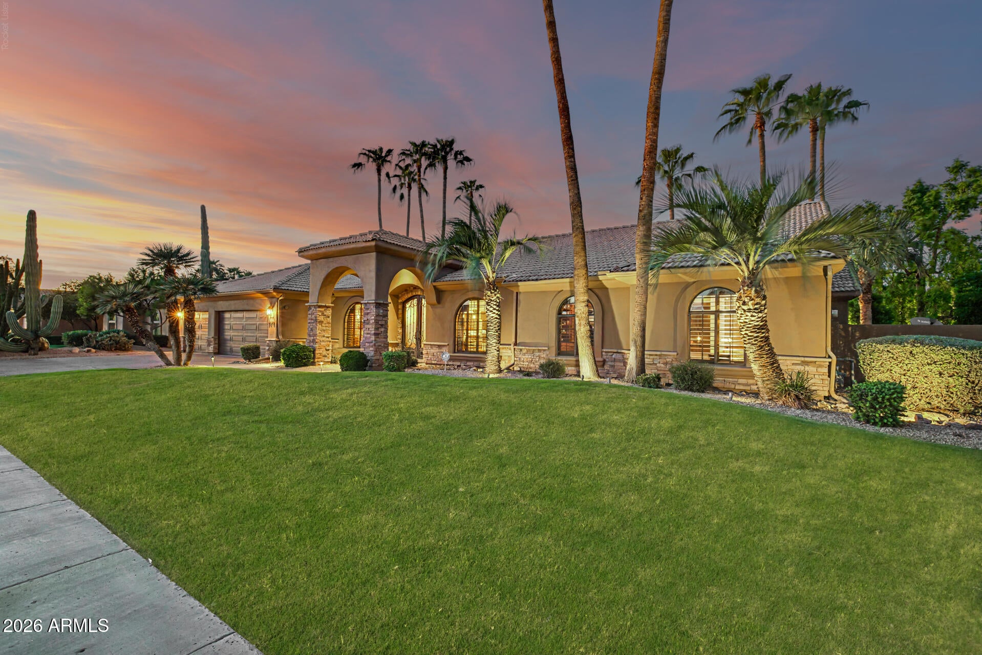 8678 E WINDROSE Drive