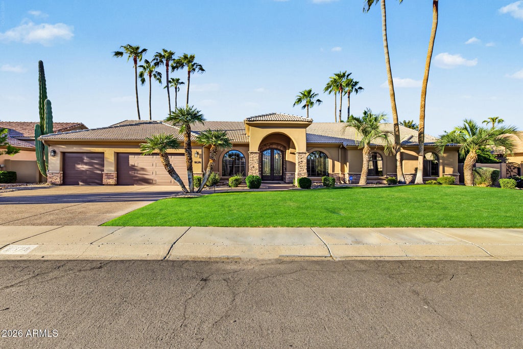 Photo of 8678 E Windrose Drive, Scottsdale, AZ 85260 (MLS # 7089188)