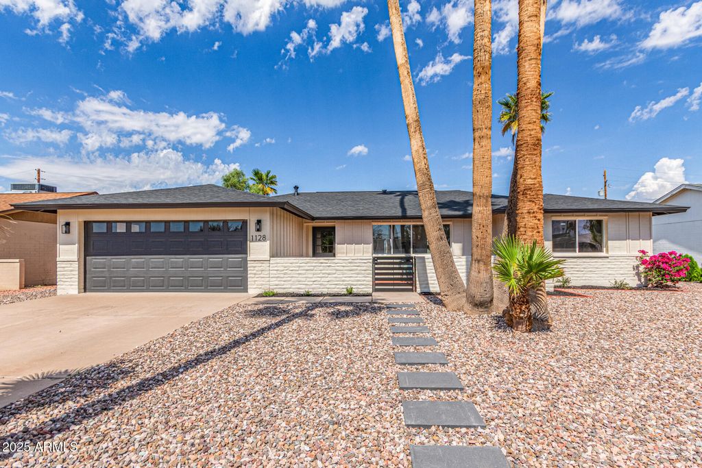 Photo of 1128 E Malibu Drive, Tempe, AZ 85282 (MLS # 6925849)