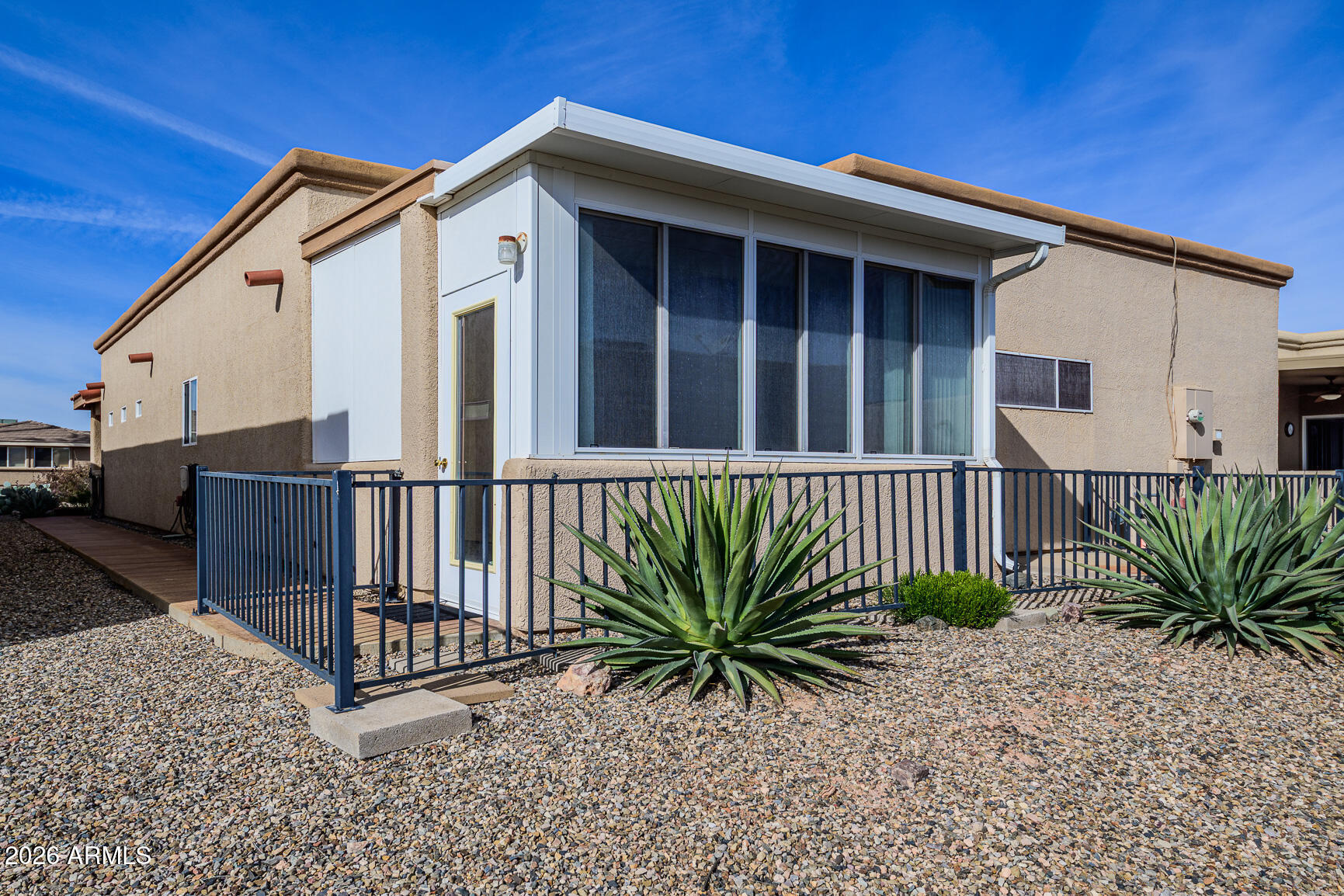 511 S Clubhouse Lane