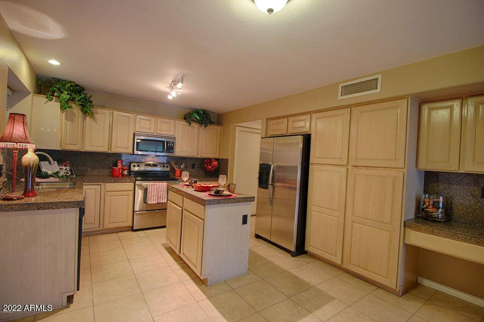 15453 S 44th Place