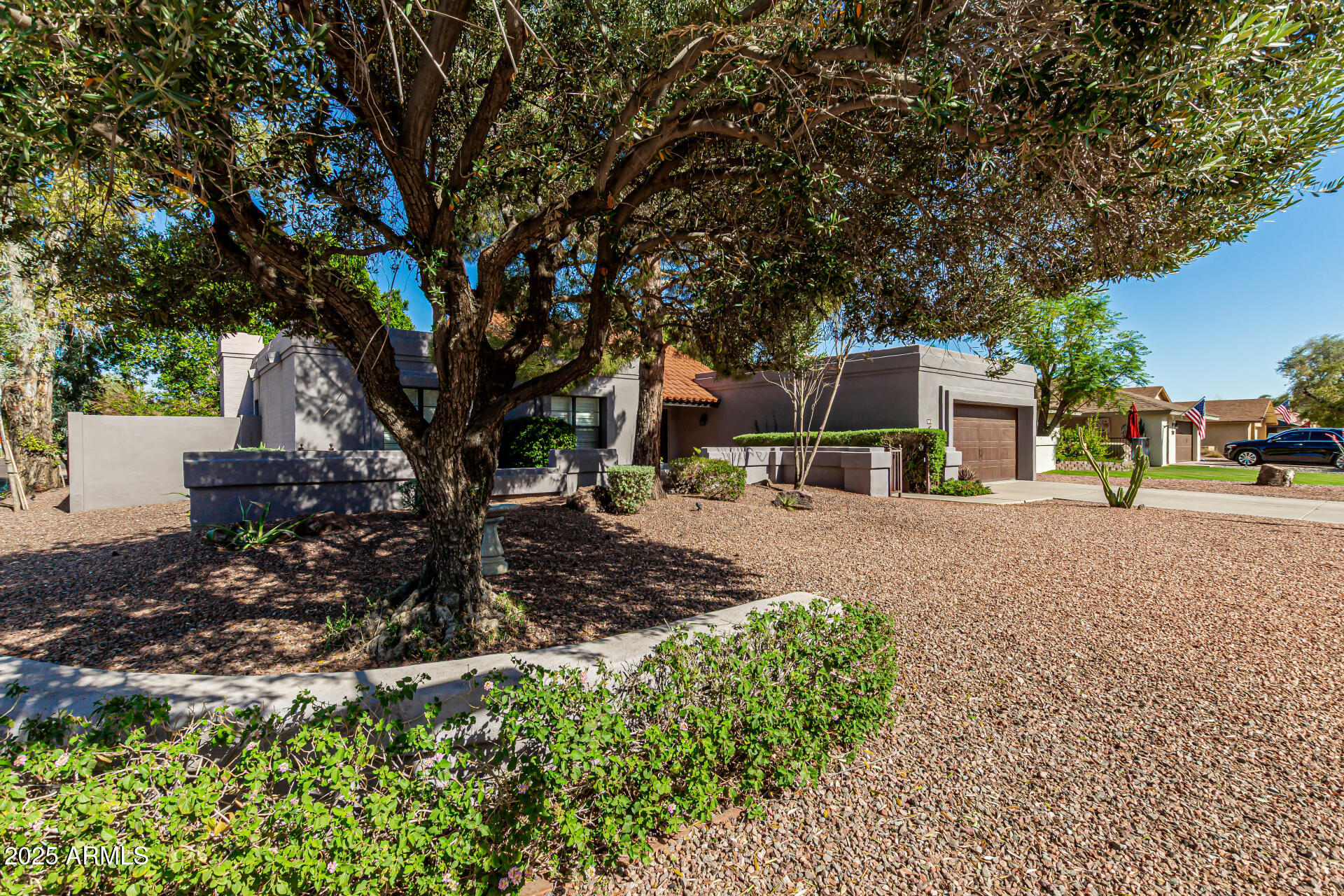 9203 S HEATHER Drive