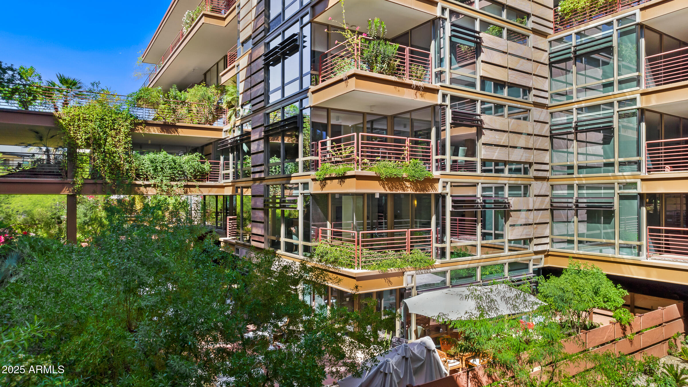 7131 E Rancho Vista Drive 4007