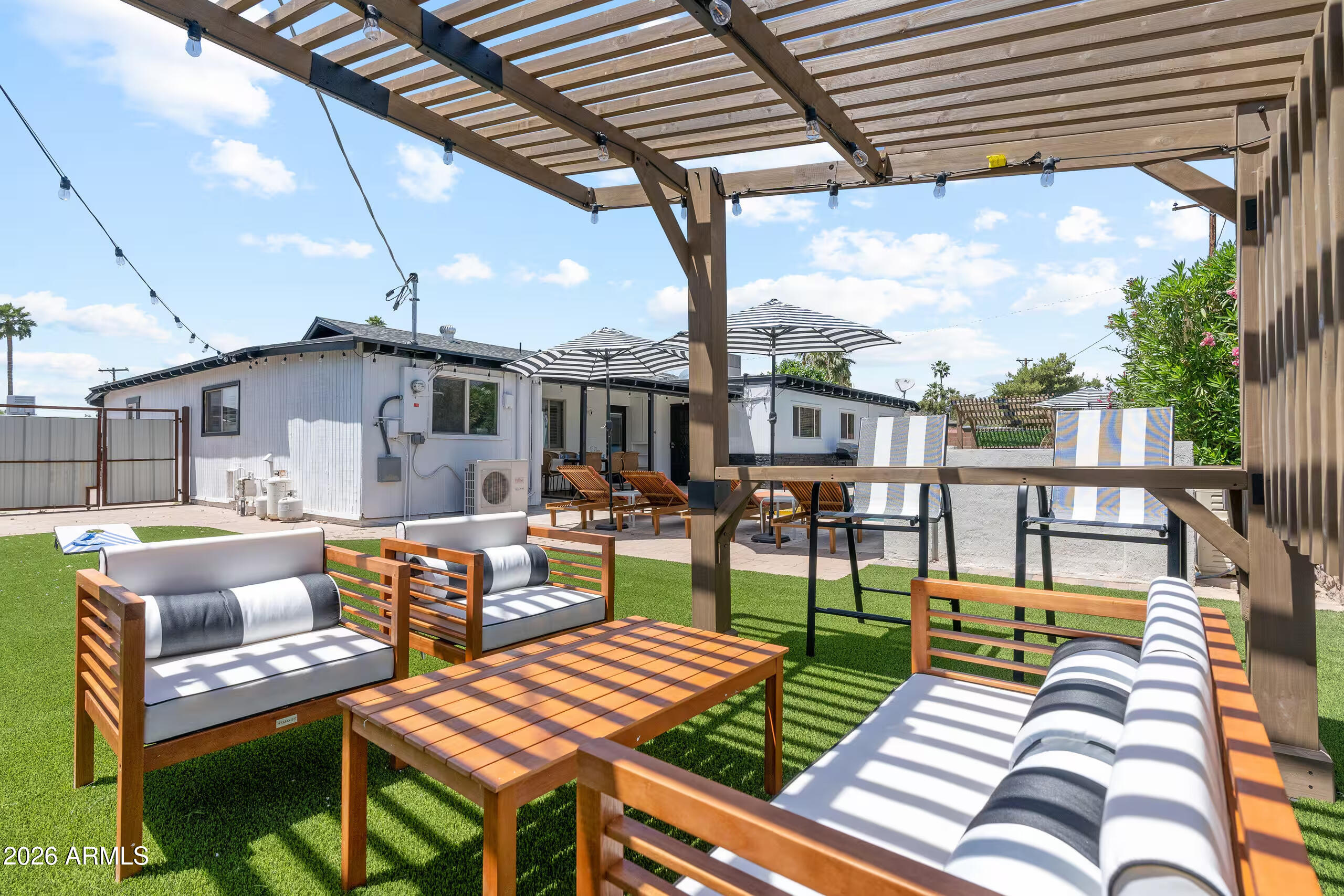 3203 N 80TH Place