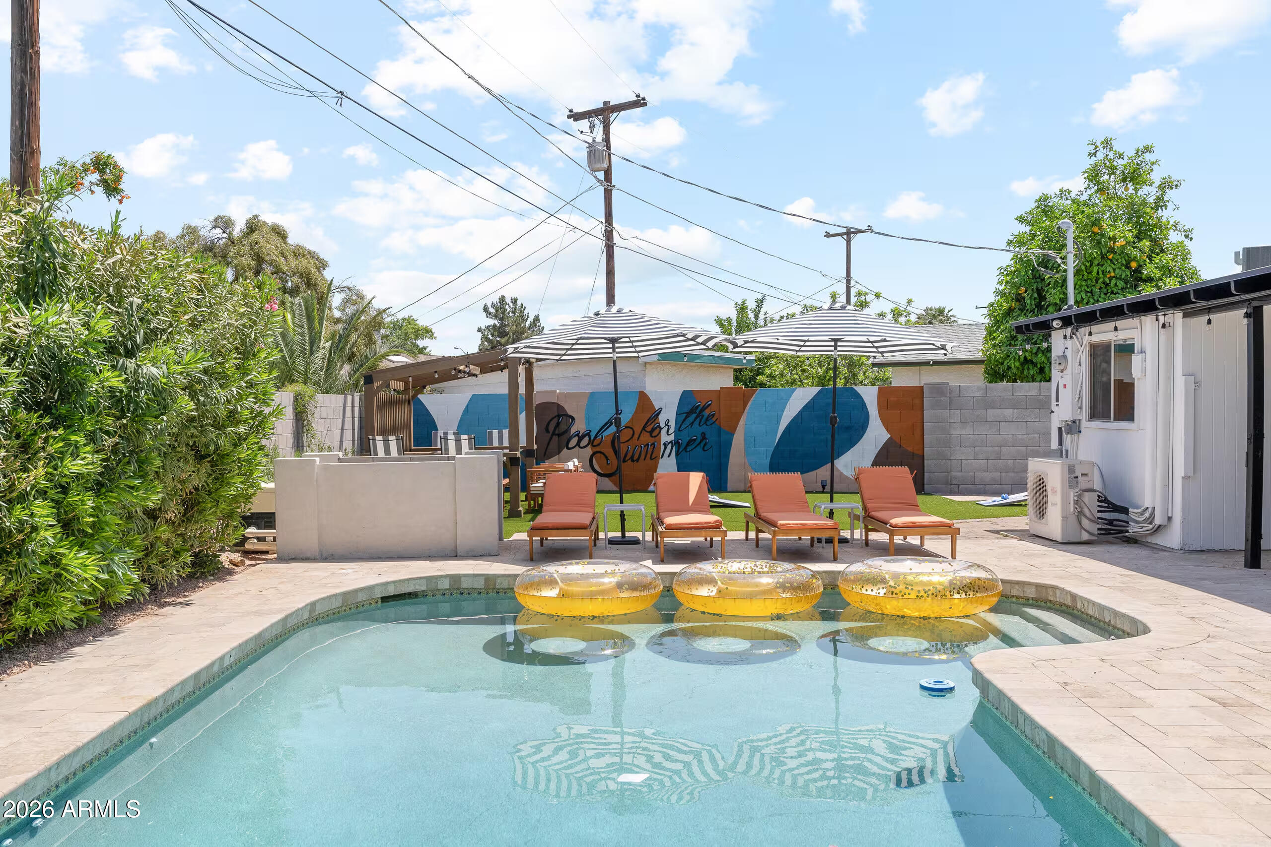 3203 N 80TH Place