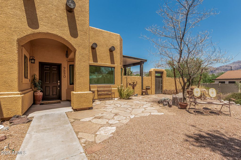Photo of 9820 E Del Monte Avenue, Gold Canyon, AZ 85118 (MLS # 6906813)