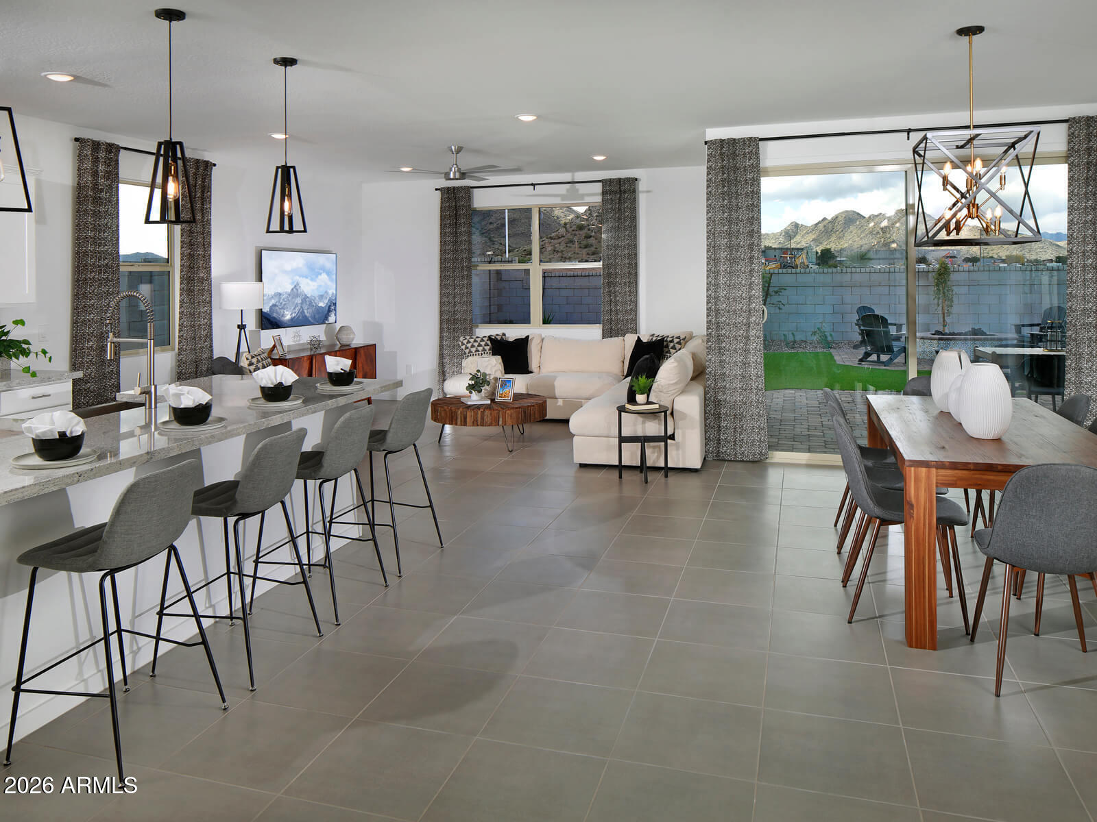 4437 W HUNTER Trail