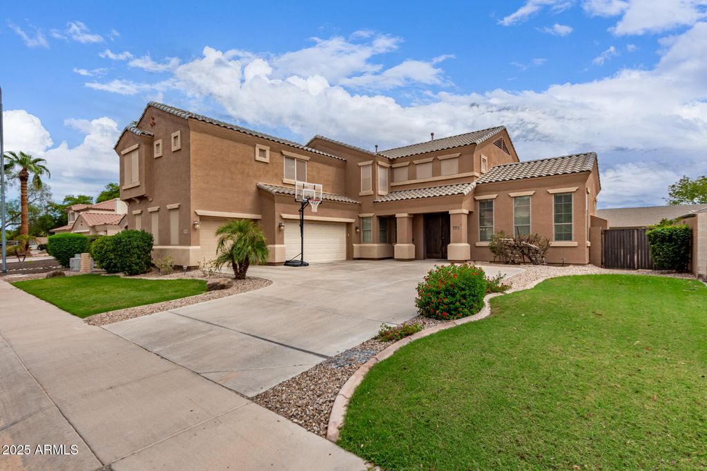 Photo of 773 E Glacier Drive, Chandler, AZ 85249 (MLS # 6913068)