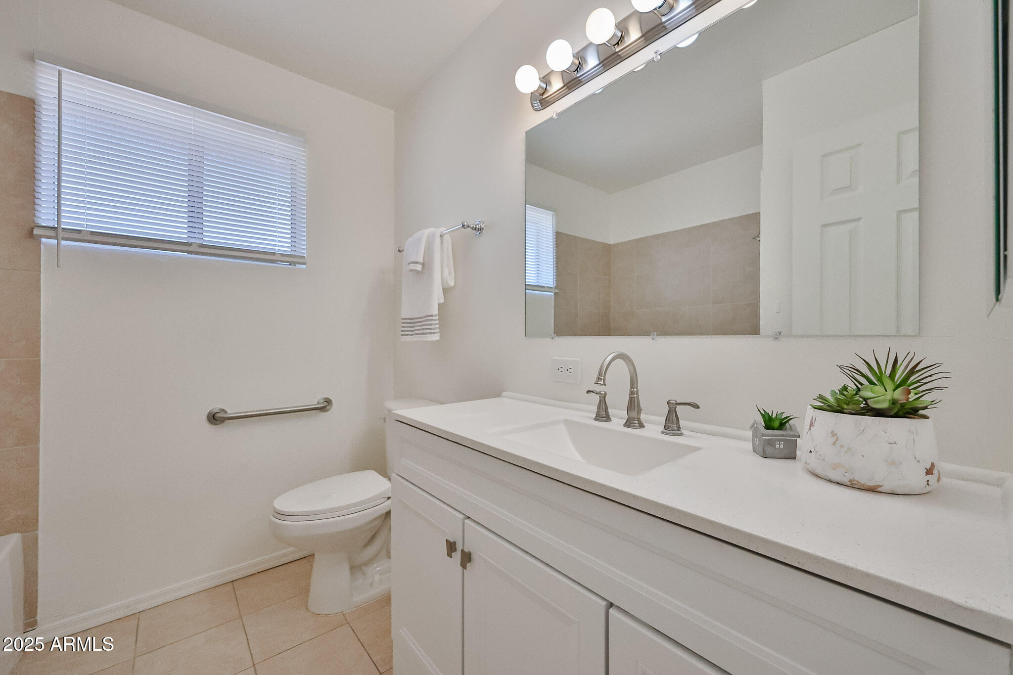 111 E LOMA LINDA Boulevard