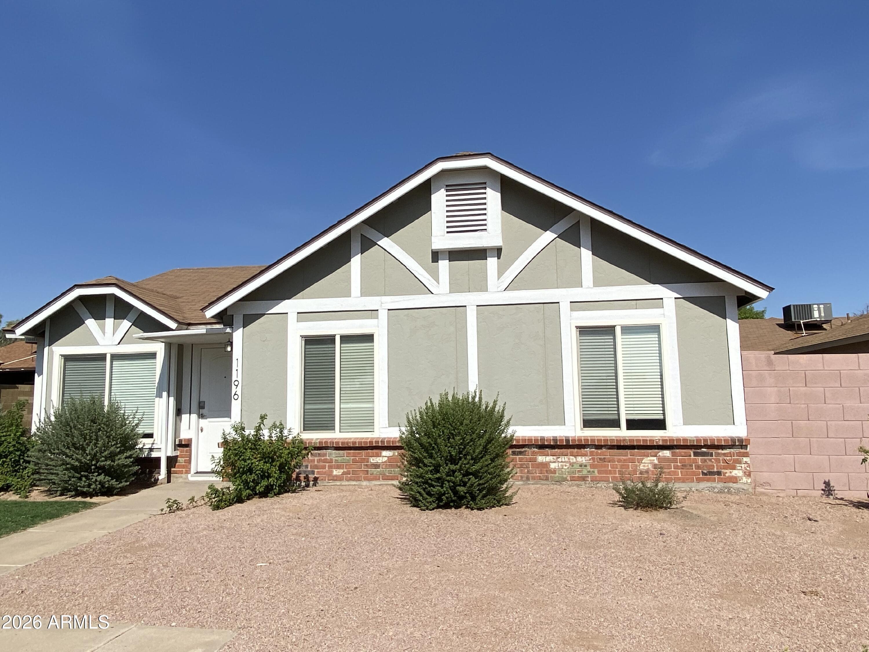 1055 N RECKER Road 1196