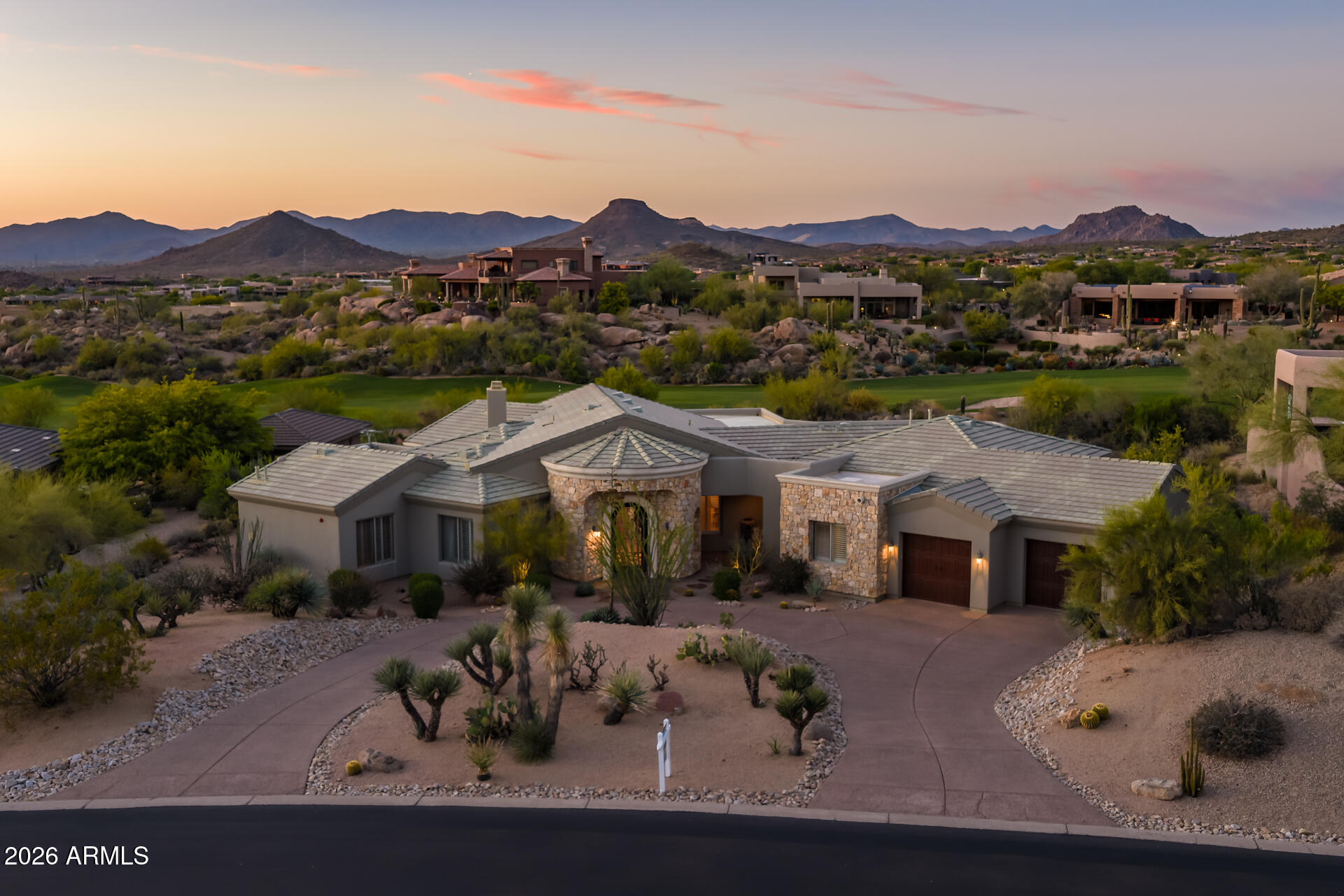 10686 E MARK Lane