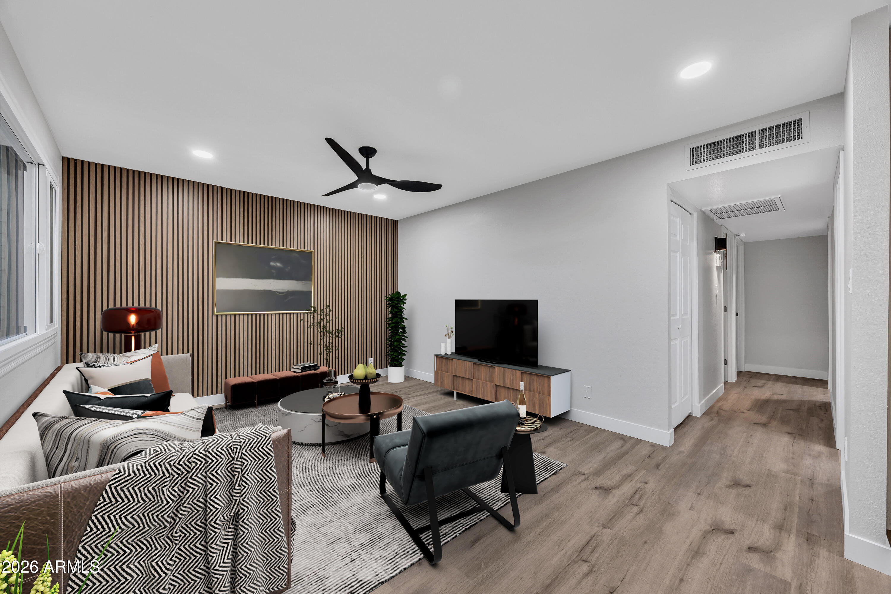 2218 W POINSETTIA Drive