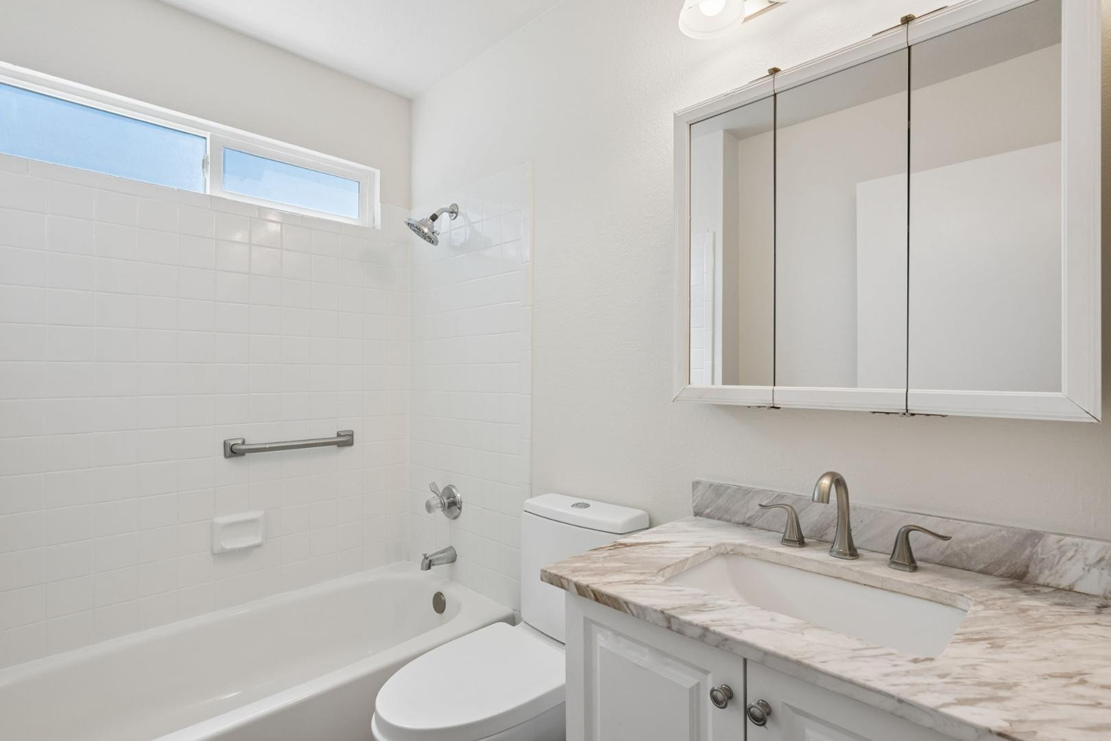 2423 E Maryland Drive