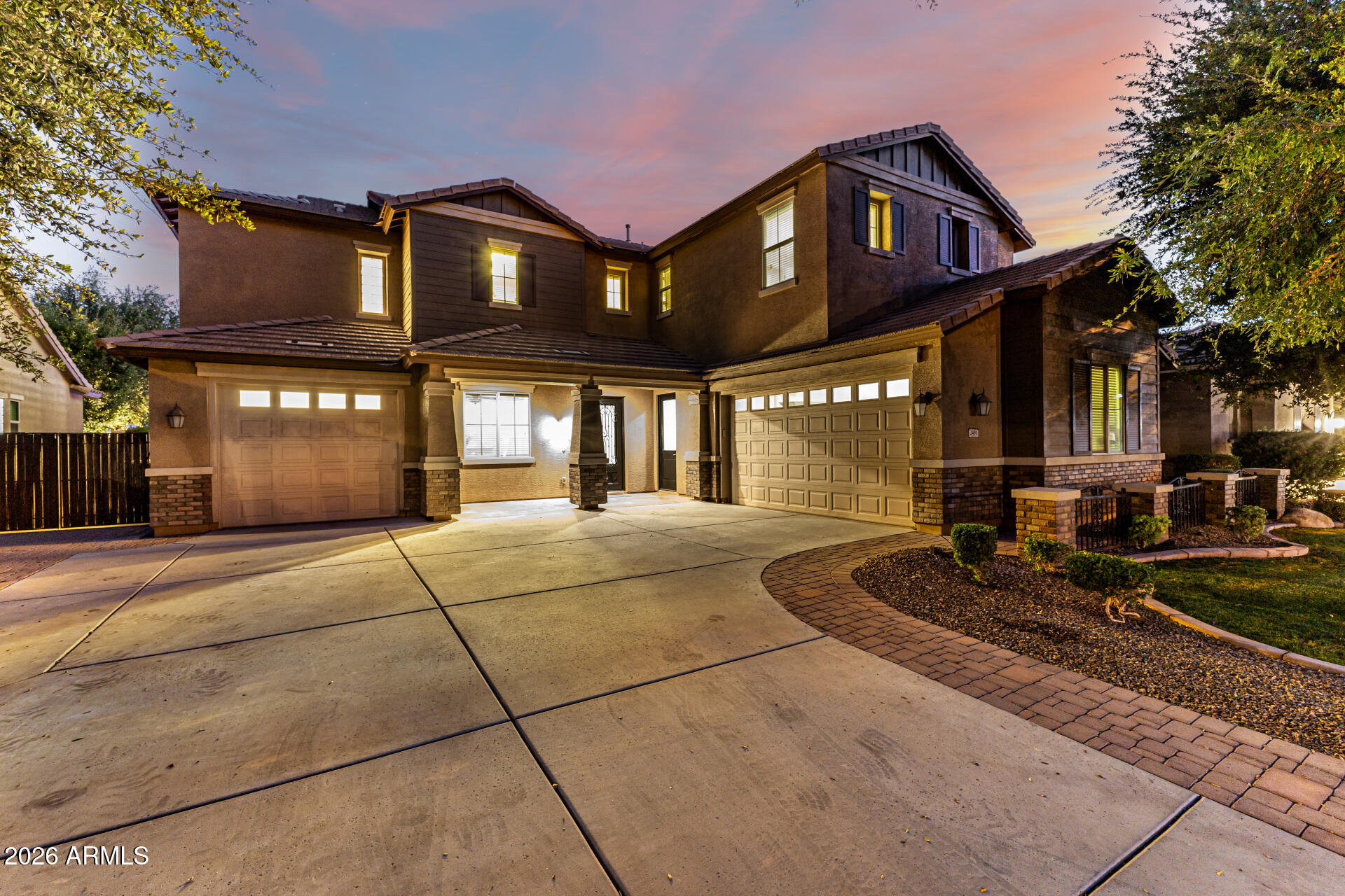 2491 E PENEDES Drive