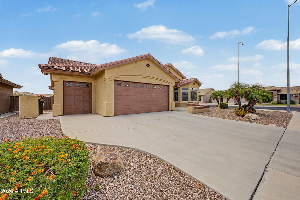 Photo of 2746 S Elderwood Circle, Mesa, AZ 85209 (MLS # 7087689)