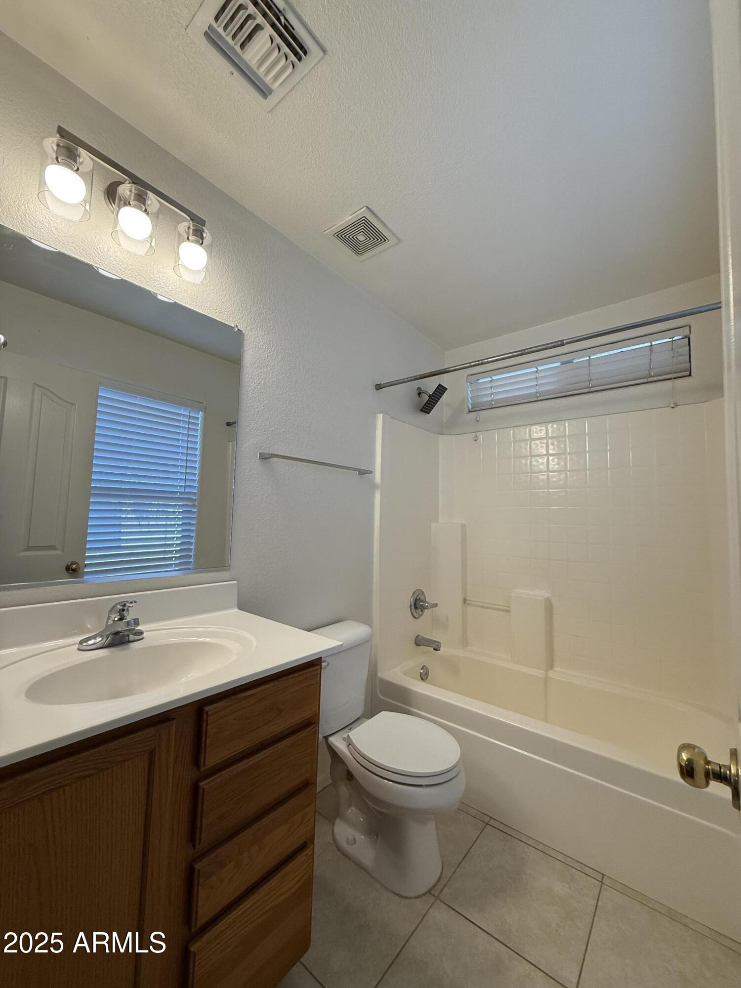 Buckeye, Arizona 85326, United States, 3 Bedrooms Bedrooms, ,2 BathroomsBathrooms,Residential,Active,213240