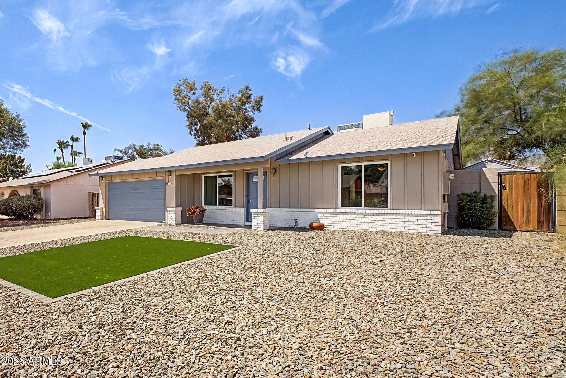 3720 W LIBBY Street