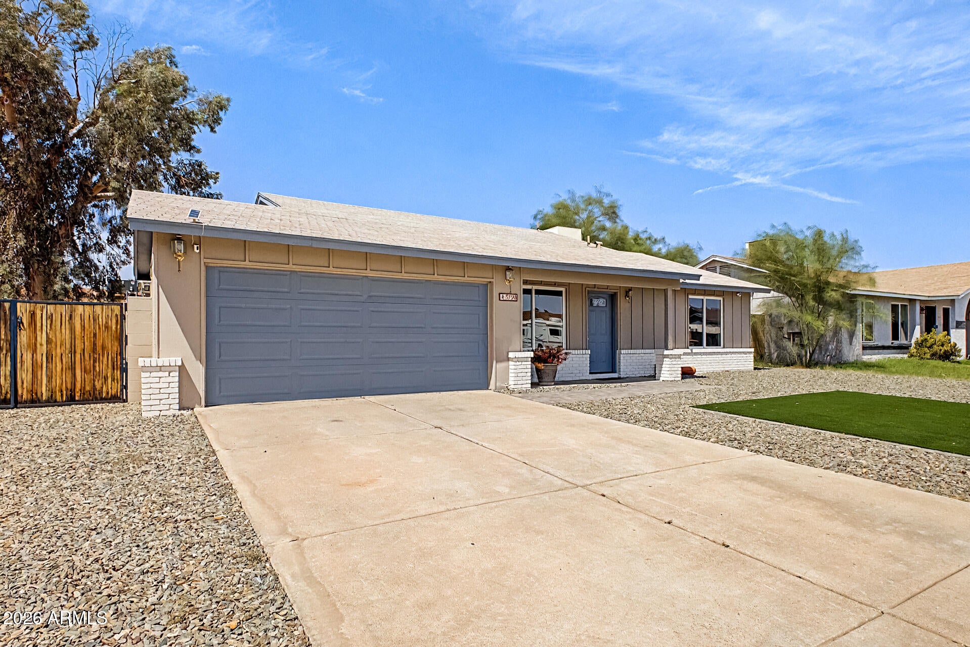 3720 W LIBBY Street