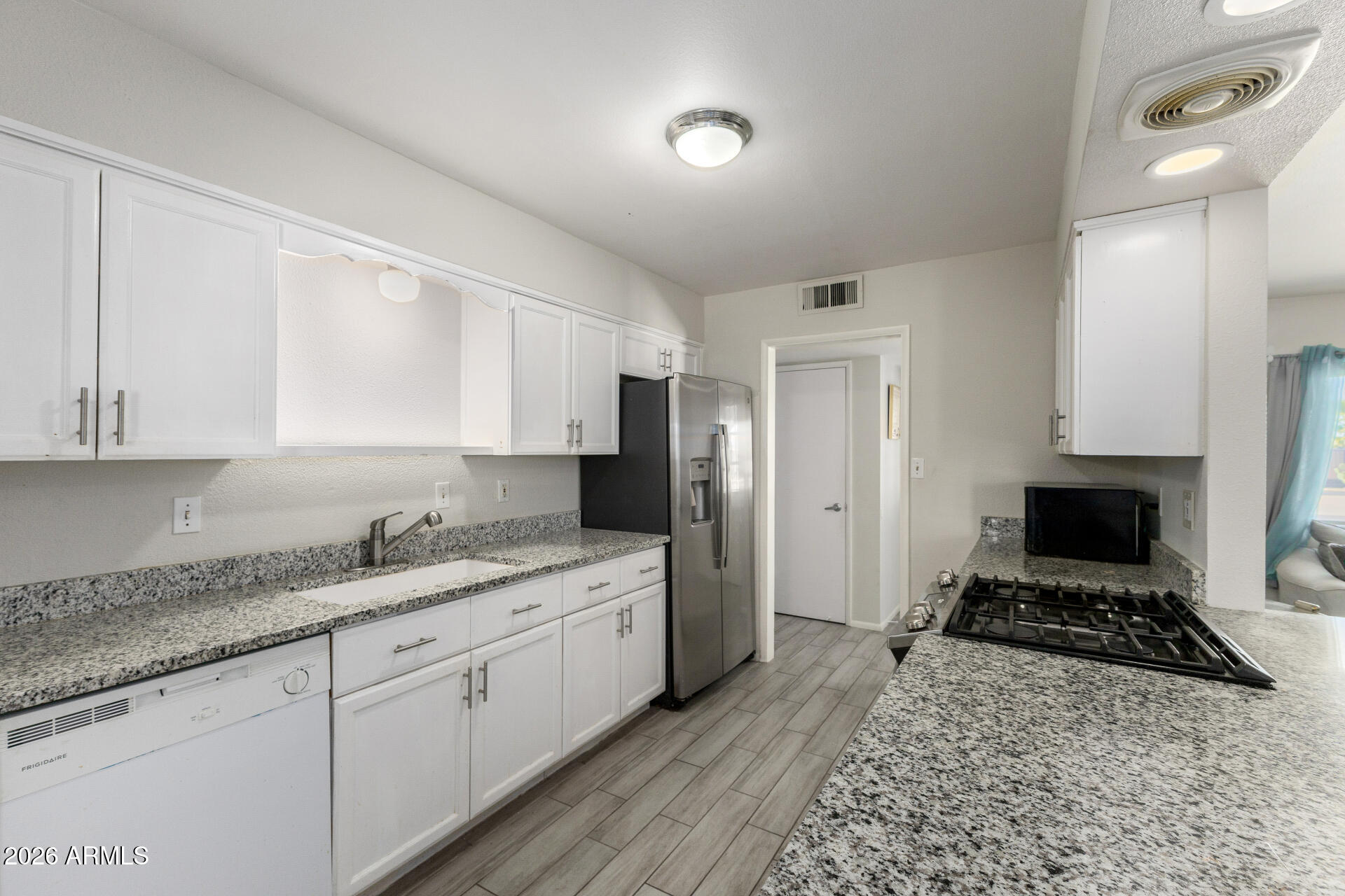 11467 N DESERT HILLS Drive