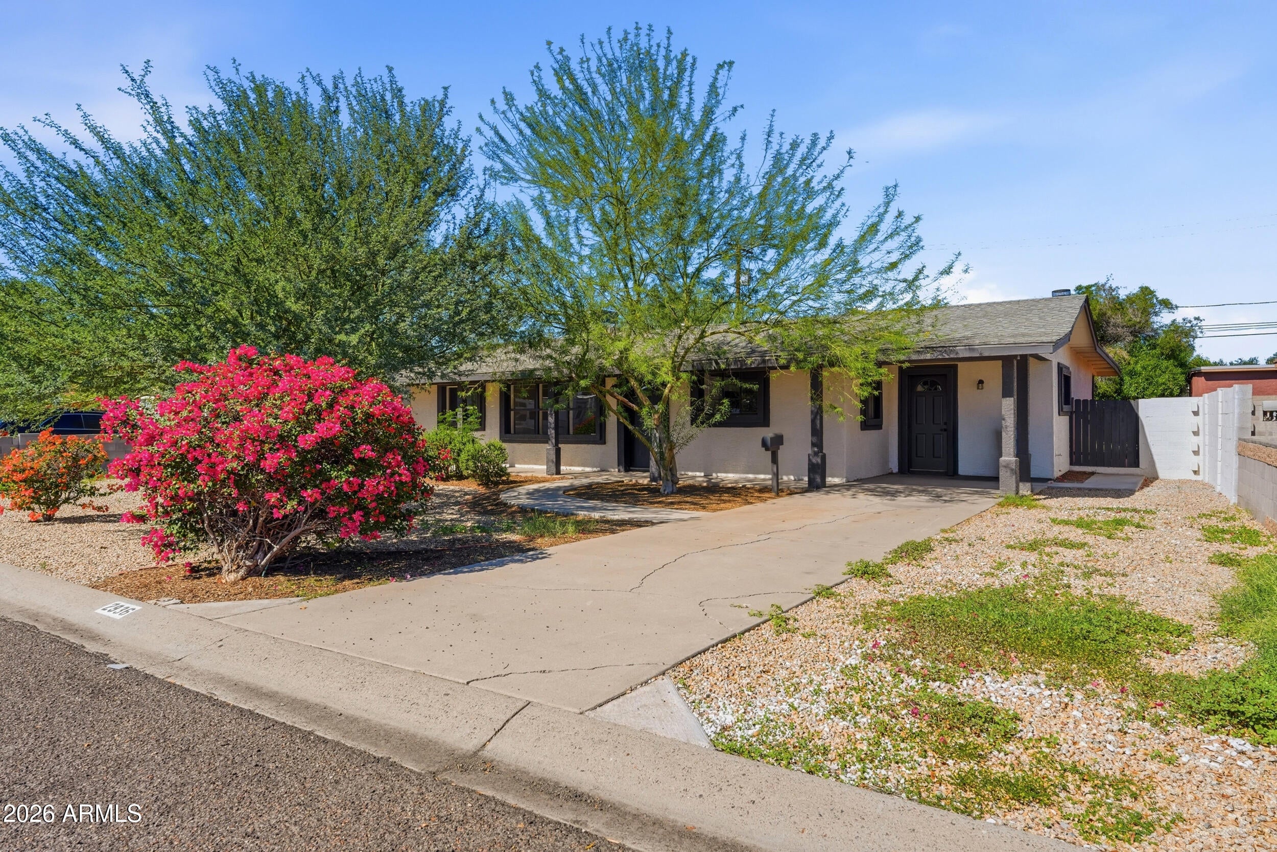 2936 W HIGHLAND Avenue
