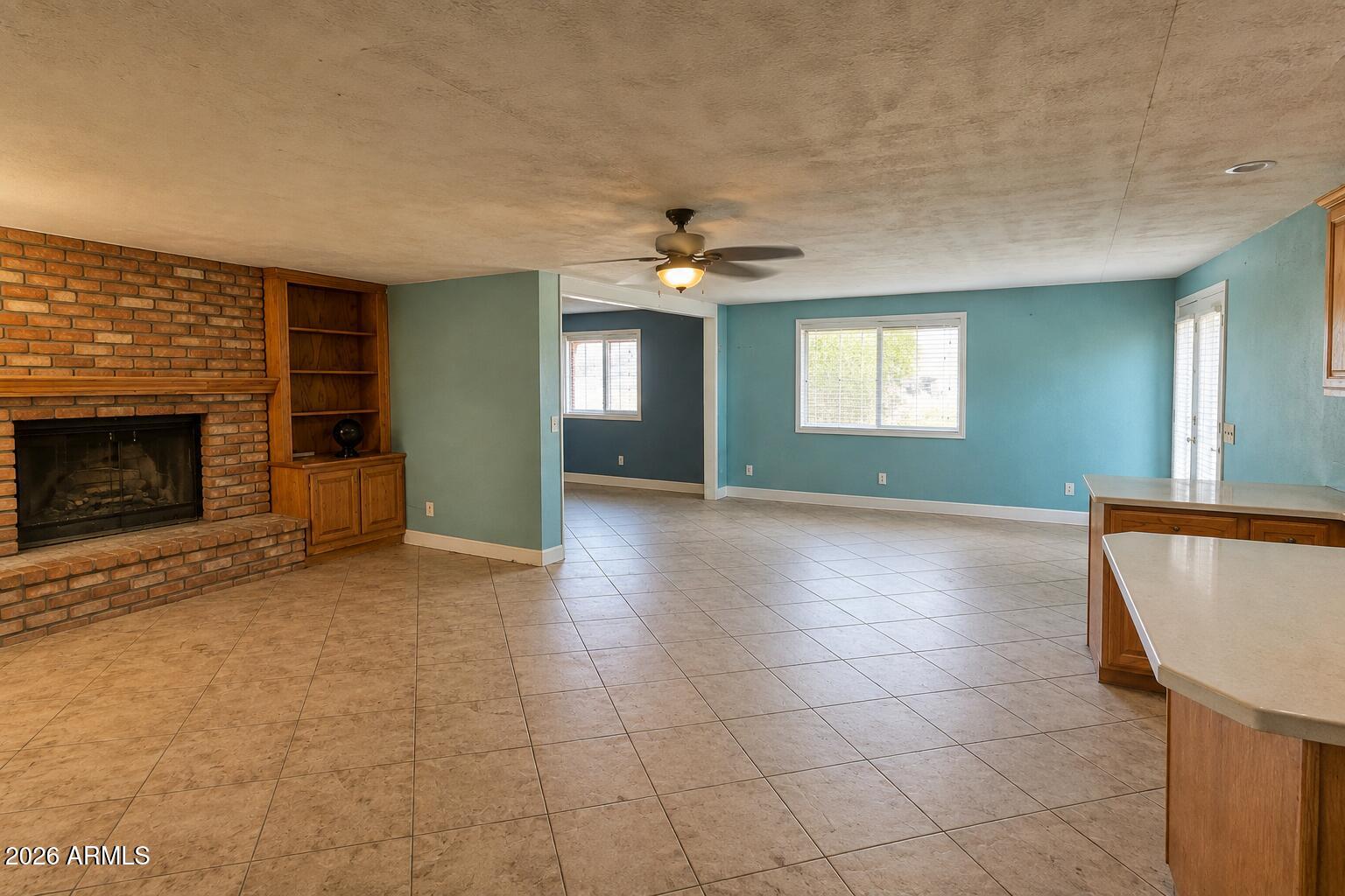 1183 W Nopal Place