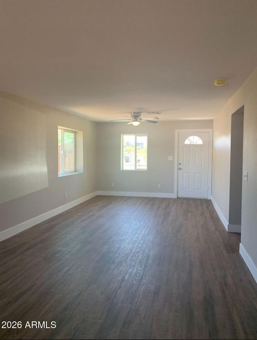 1656 E INDIANOLA Avenue