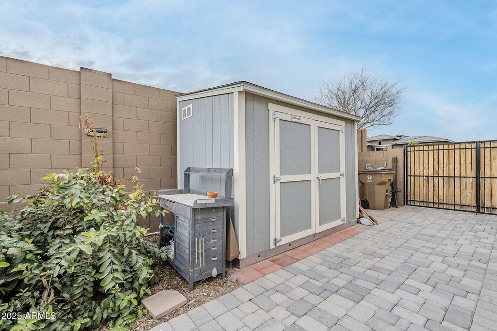 listing image 64