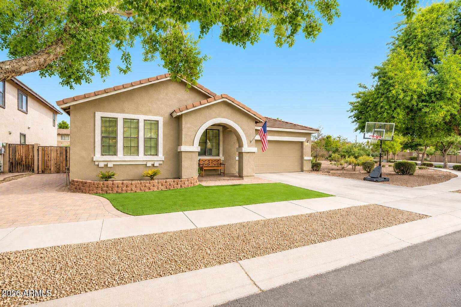 2729 S HANSEN Drive