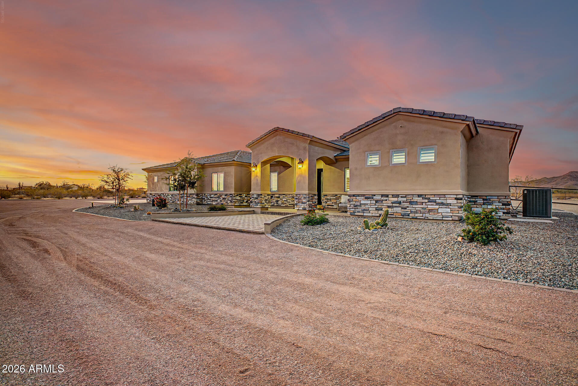 15620 W DUANE Lane