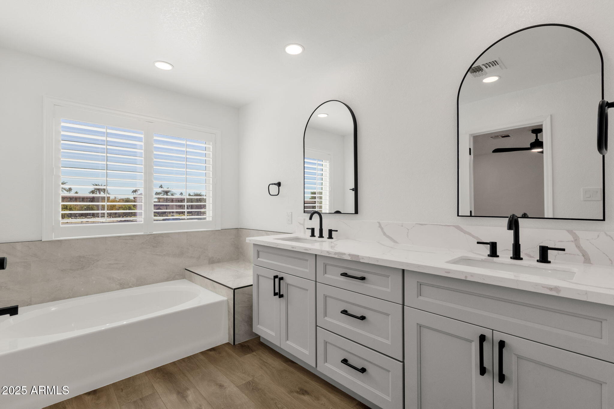 Peoria, Arizona 85381, United States, 3 Bedrooms Bedrooms, ,3 BathroomsBathrooms,Residential,Active,240898