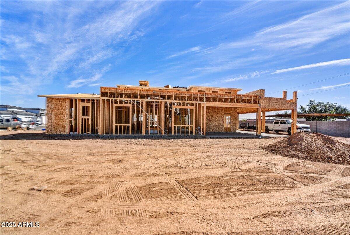 3329 W DESERT DAWN Drive