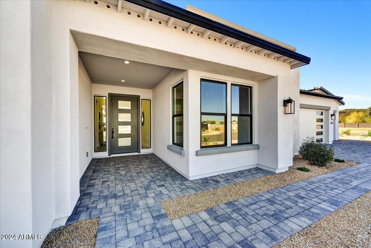 3329 W DESERT DAWN Drive