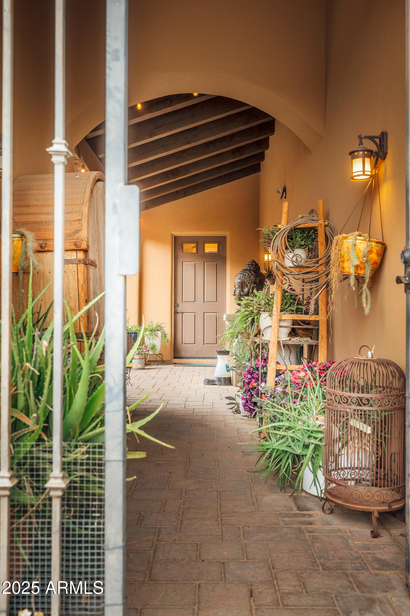 810 W HIDDEN VALLEY Drive