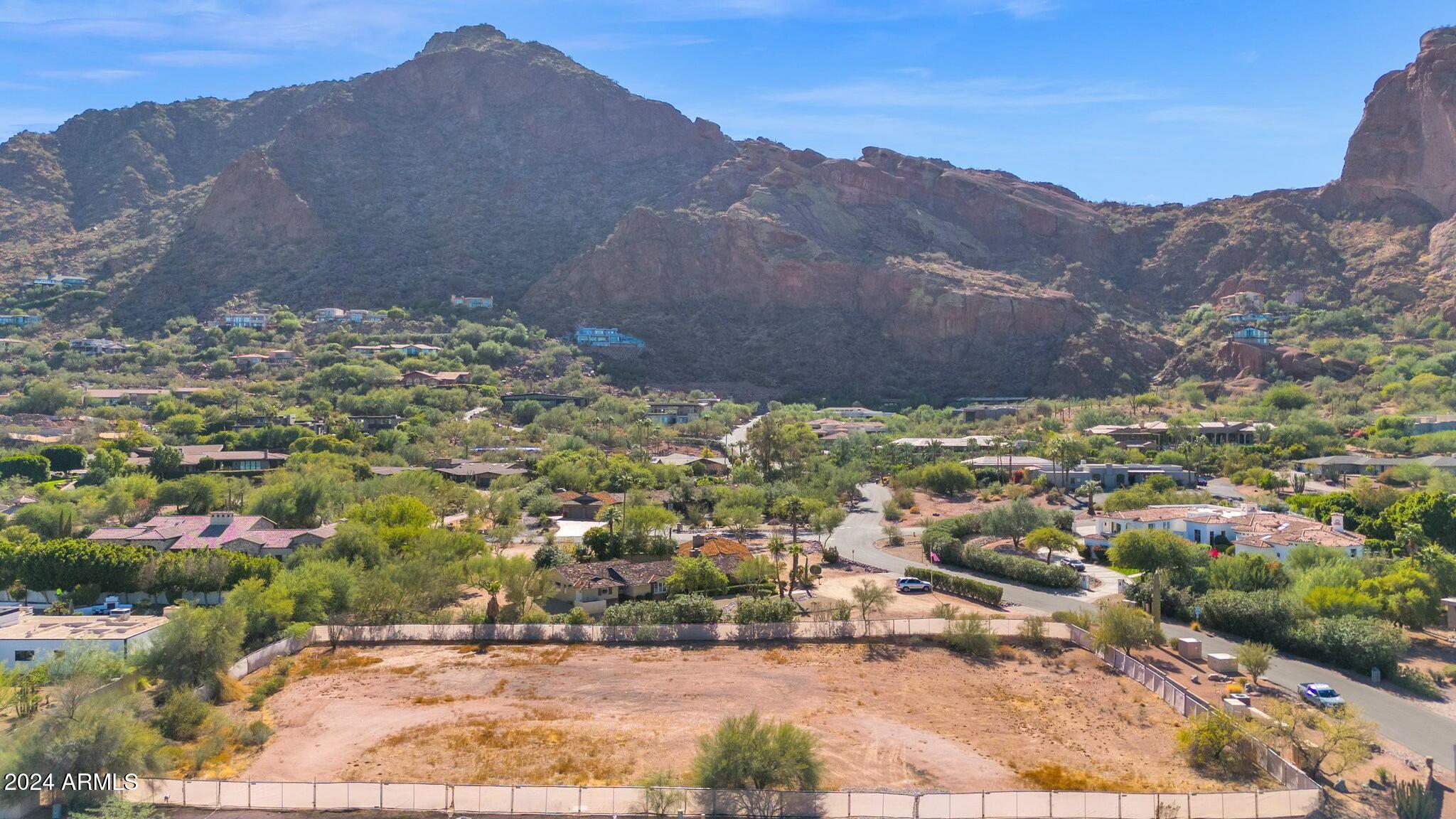 Stone Canyon - Land