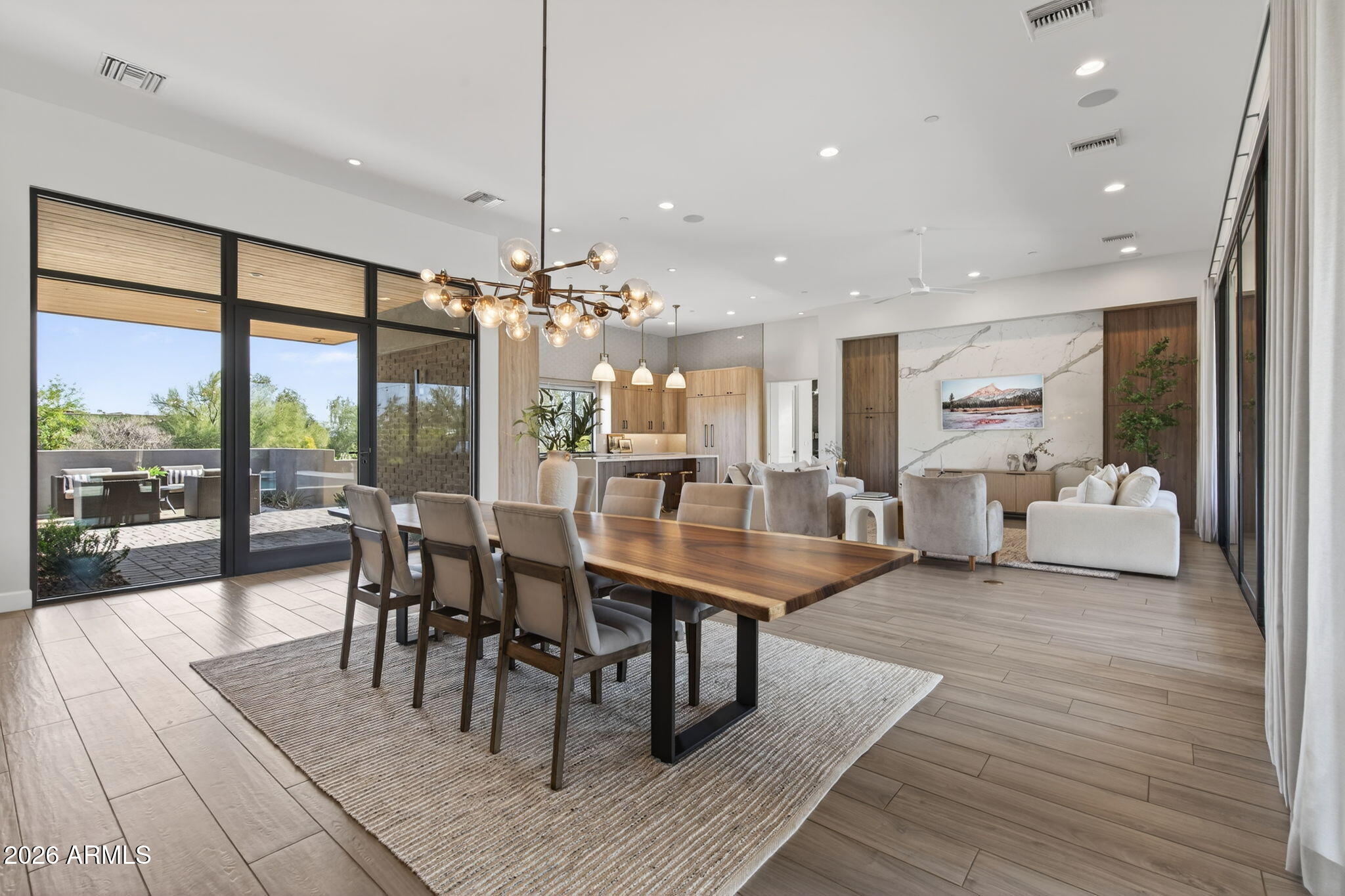 8002 E WILLIAMS Drive