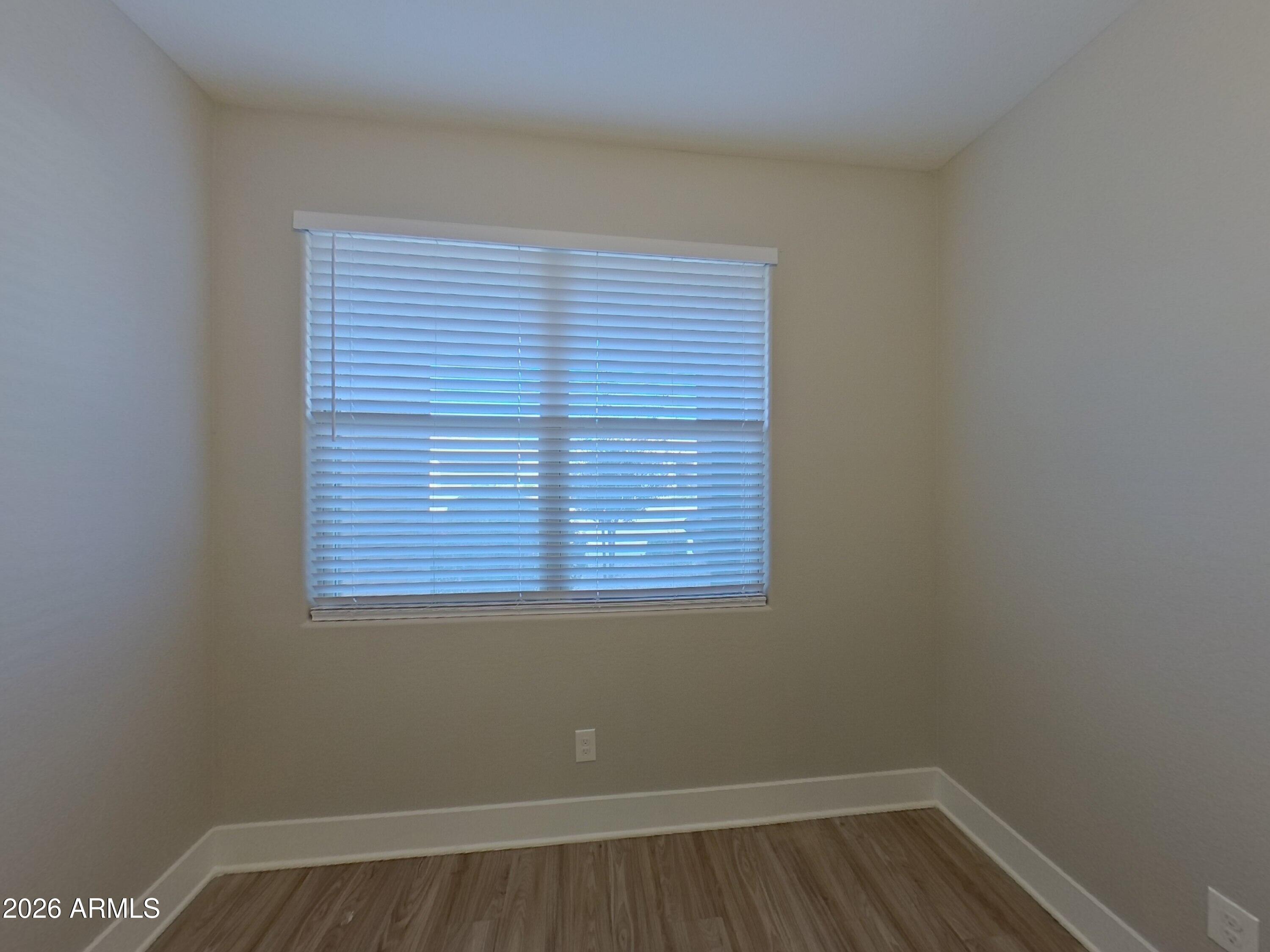 42037 W LUNAR Street