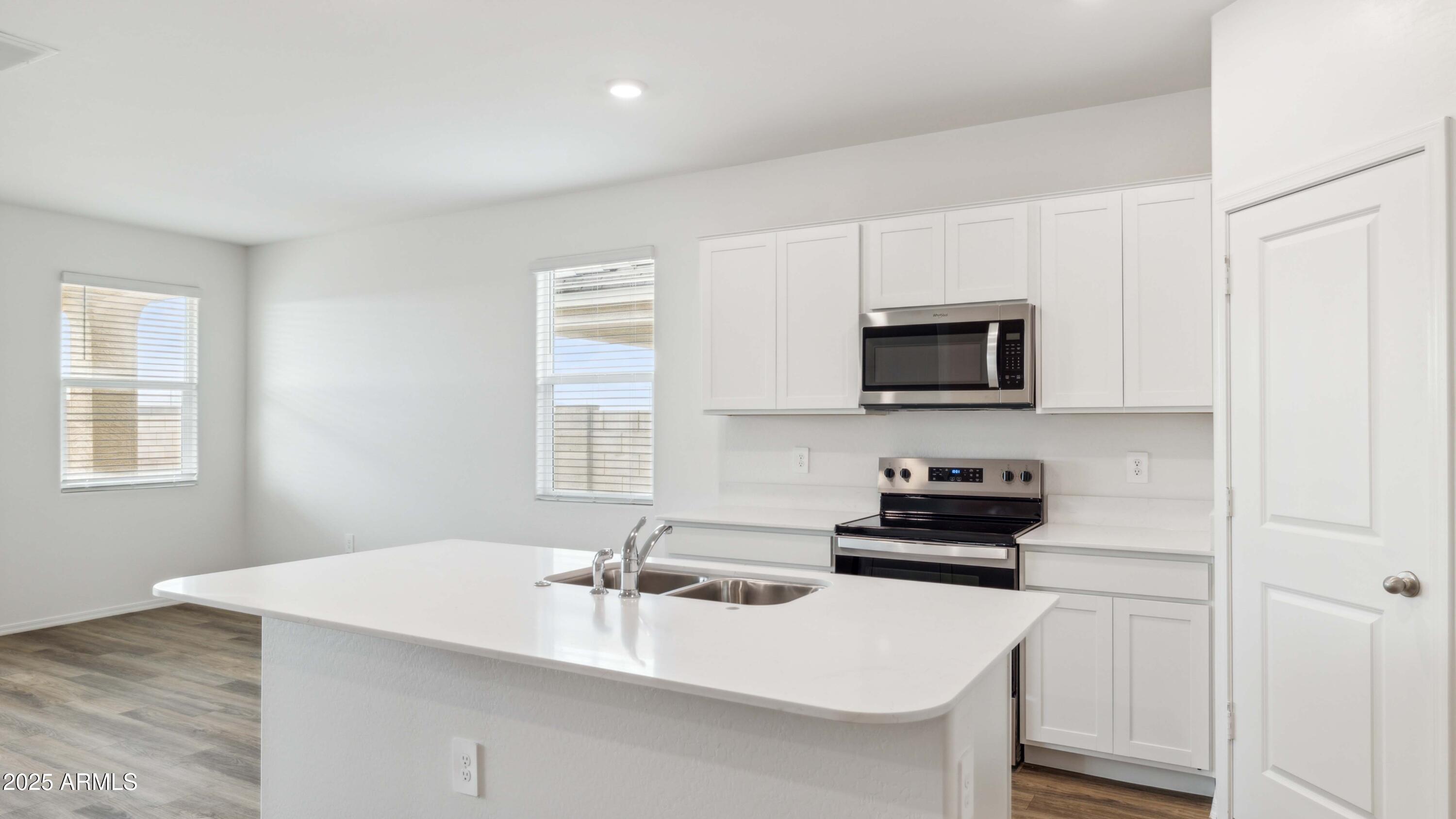 18399 W BUCKSKIN Trail