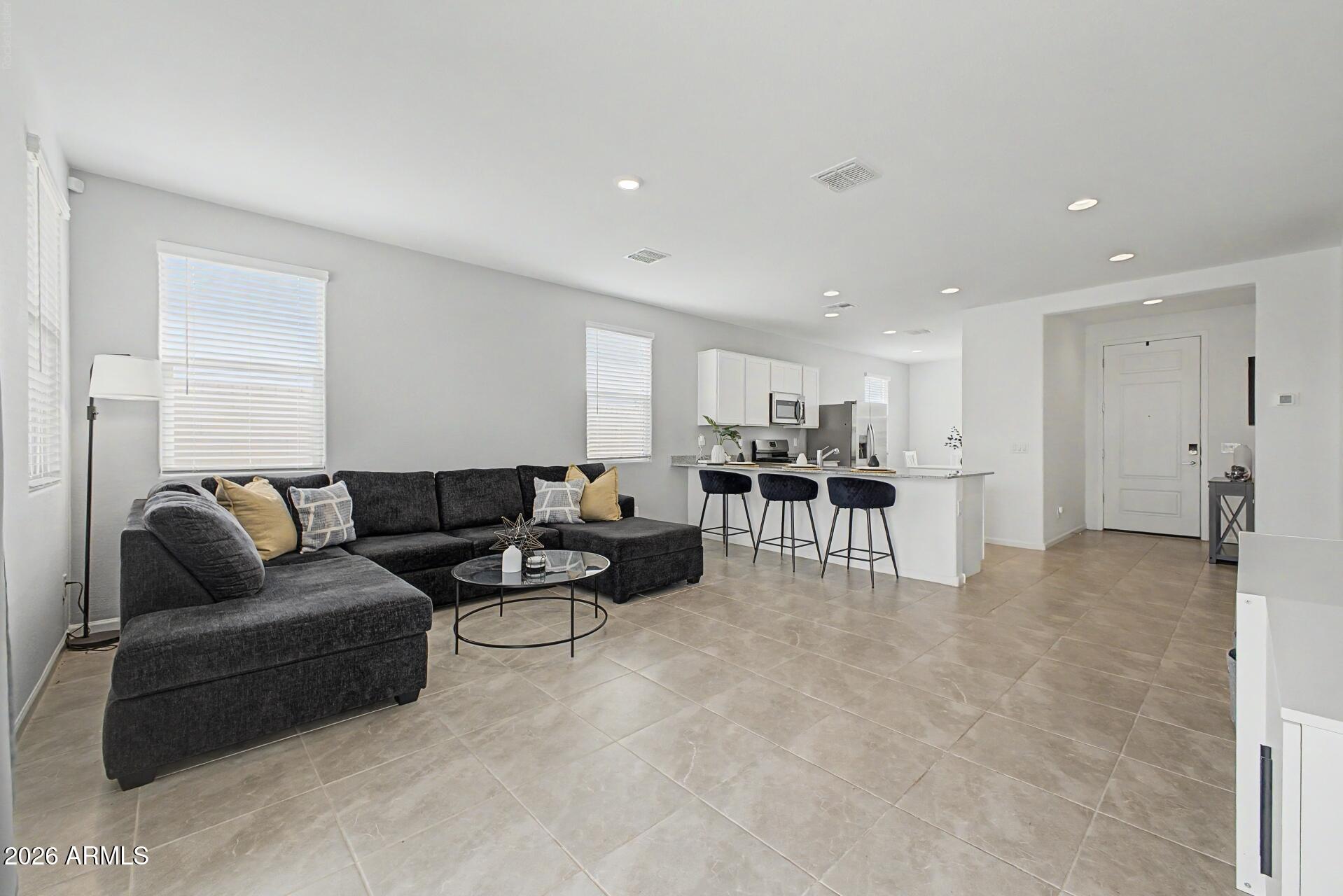 3142 E RIDING BOOT Way