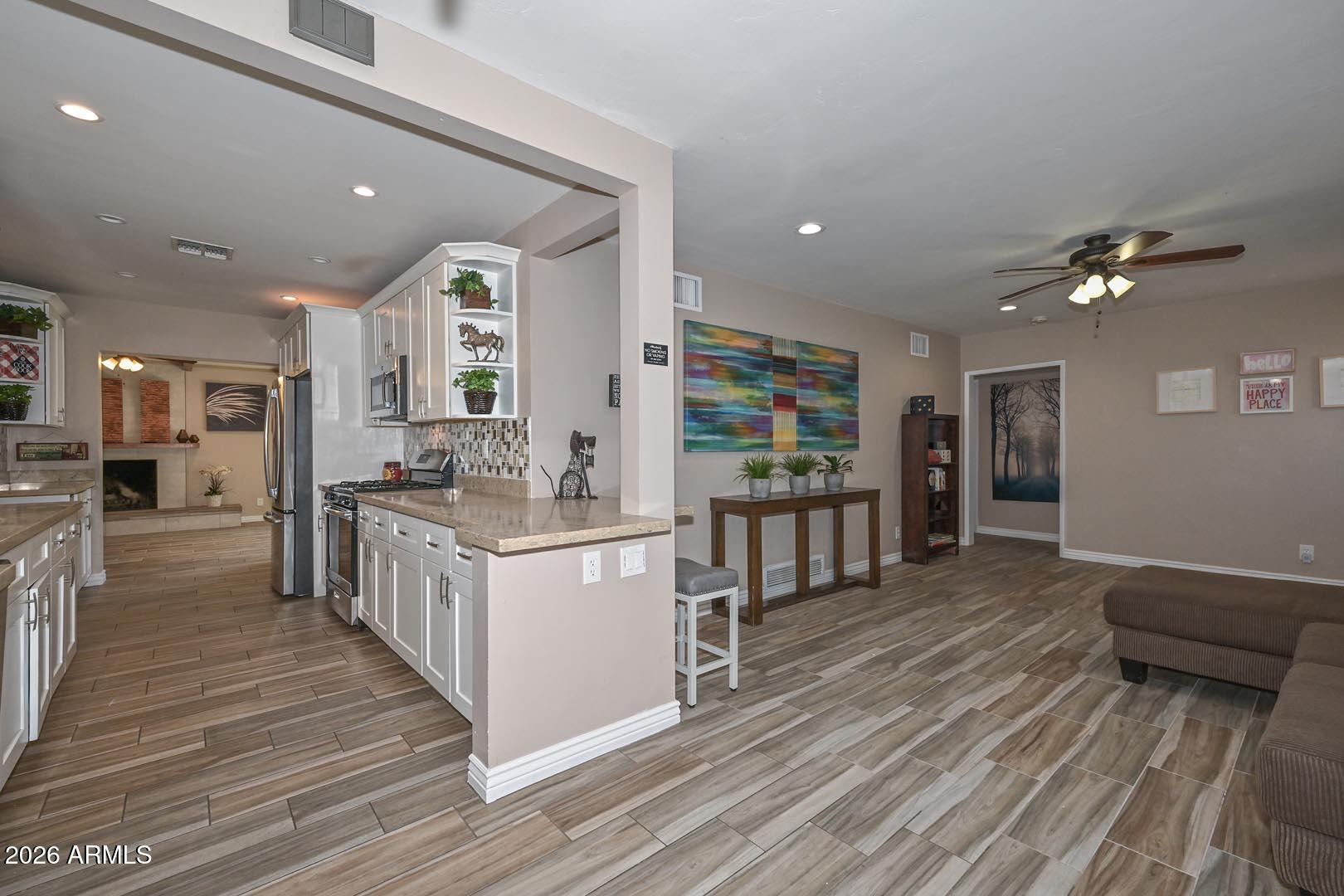 2032 E CHEERY LYNN Road