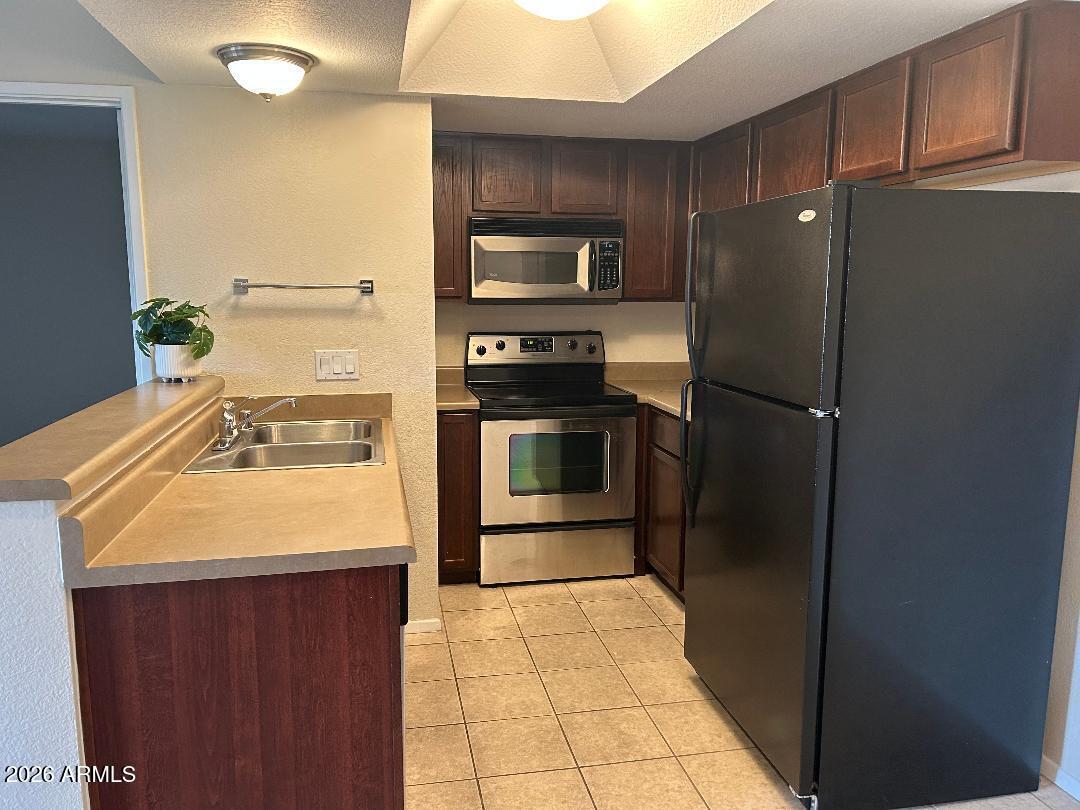 1720 E THUNDERBIRD Road 2068