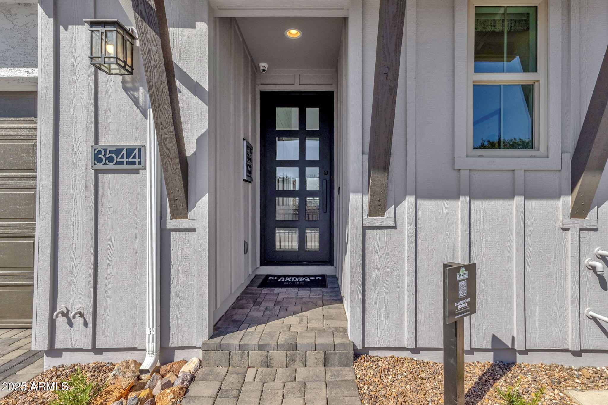 Properties 4 3533 N GLENNWOOD --