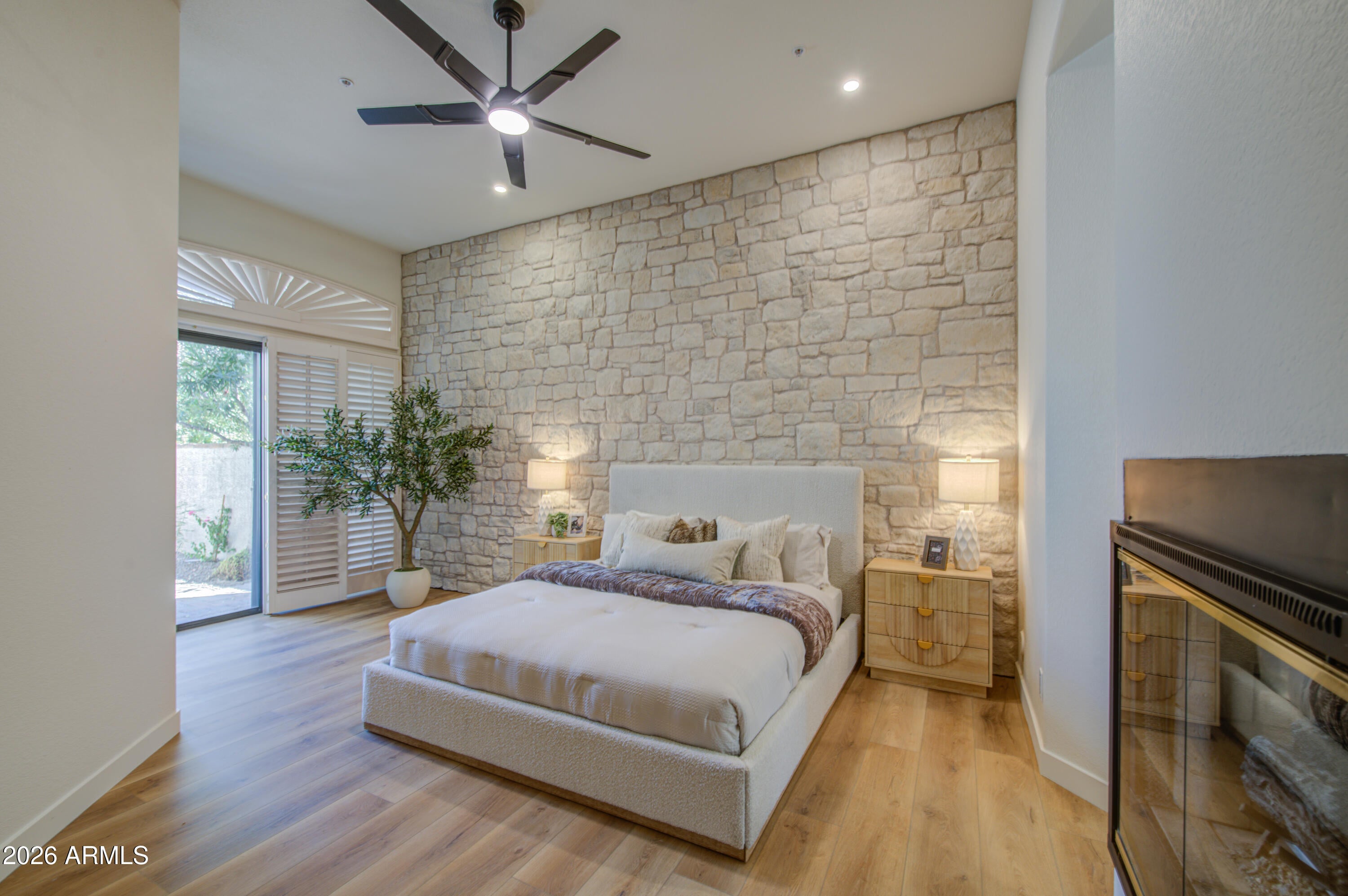 8100 E CAMELBACK Road 166