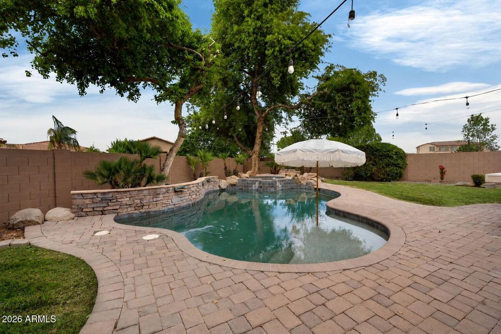 Photo of 2480 E Honeysuckle Place, Chandler, AZ 85286 (MLS # 7021591)